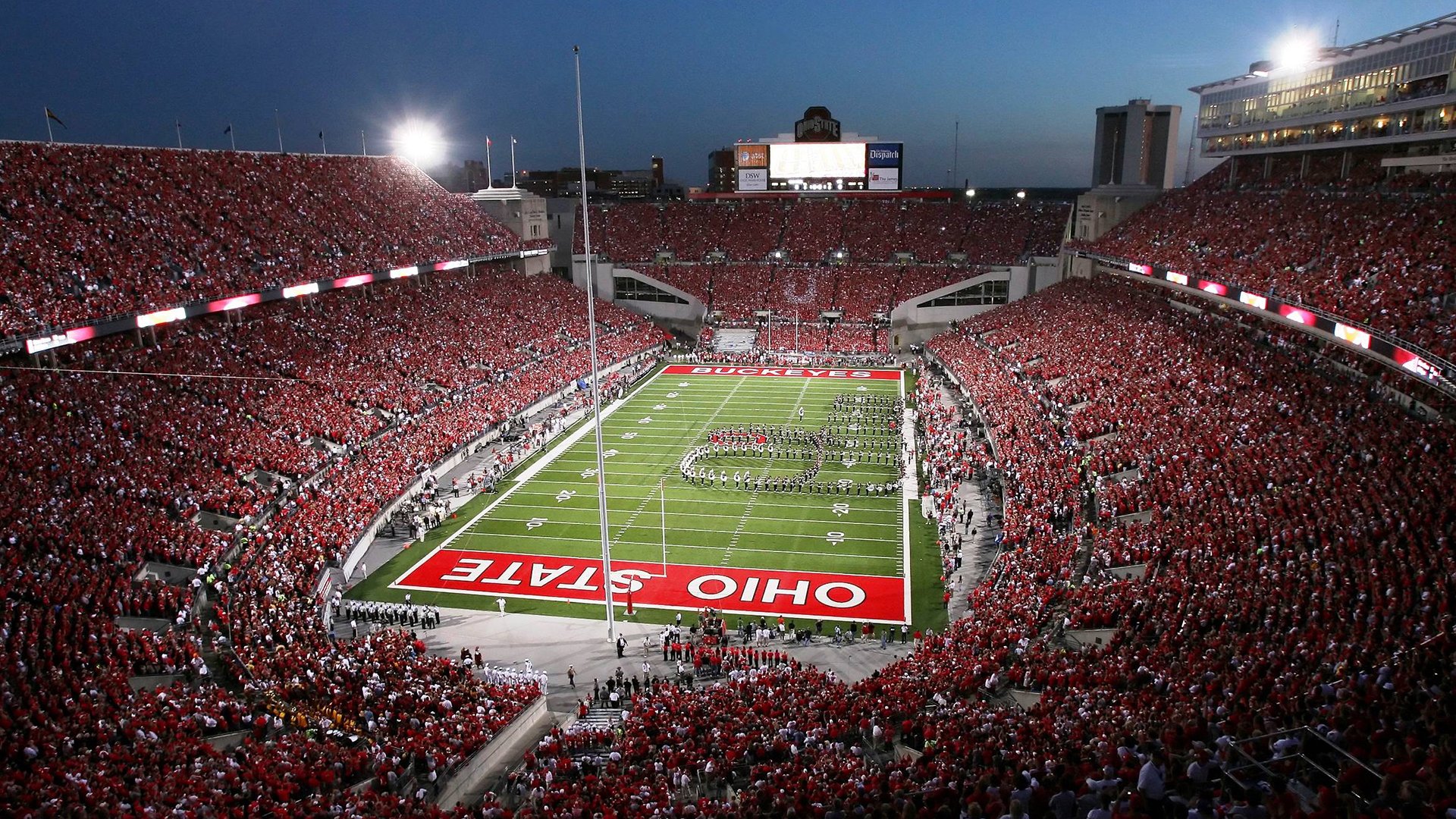 未来足球：虚拟场馆与增强现实结合，打造沉浸式体验，未来足球app