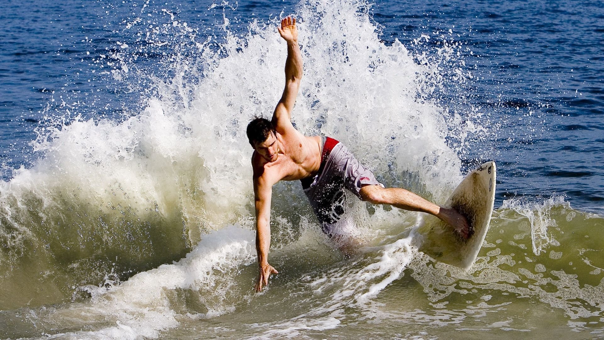 马克西姆·格鲁塞冲刺阶段速度惊艳，马格鲁斯